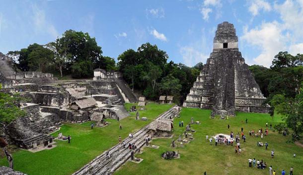 Tikal Mayan ruins Guatemala 2009. (chensiyuan/CC BY SA 3.0)