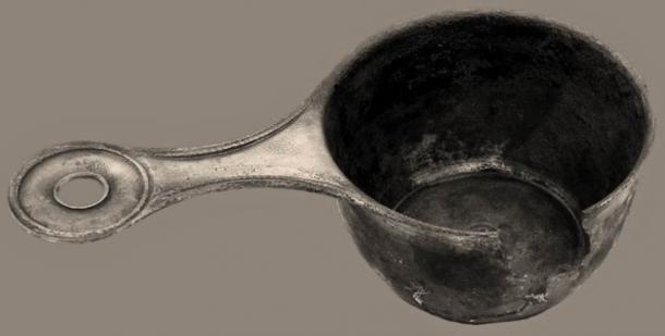 Tin-coated bronze vessel from the tomb of a third-century woman