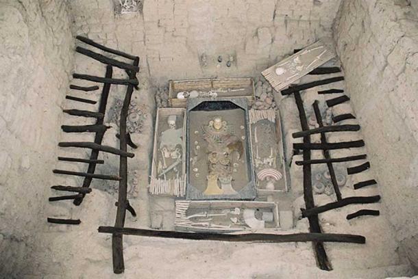 Tomb of the Lord of Sipan, circa 300AD.