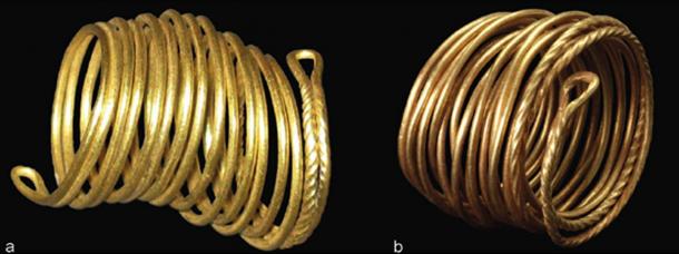 Two gold rings detected in the Tollense valley (a: Weltzin 32, l. 2,9 cm. Photo J. Krüger; b: Weltzin 4, l. 3,1 cm. 