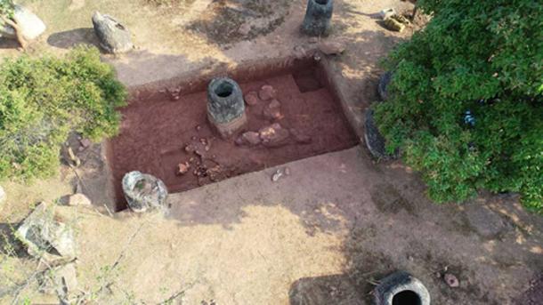 UAV view of the excavations of the burial jars at Site 2. (Australian National University / Fair Use)