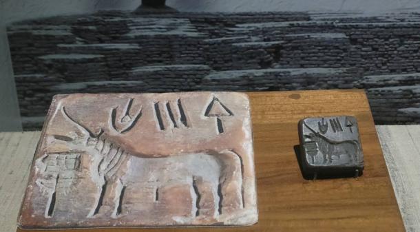 Unicorn seal of Indus Valley, Indian Museum.