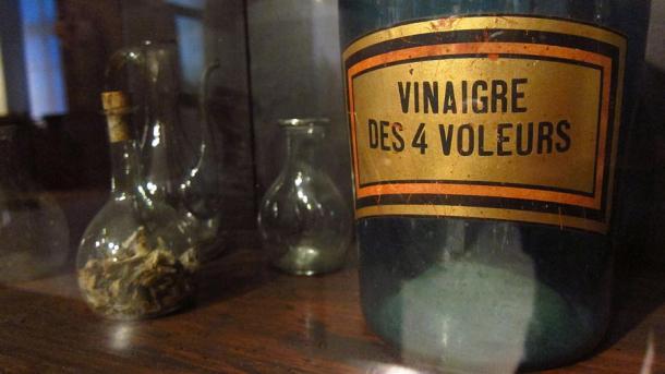 Vinegar potions became popular in Europe from a gang of thieves that swore by them, and vinegar is actually helpful! (Olybrius / CC BY-SA 3.0)