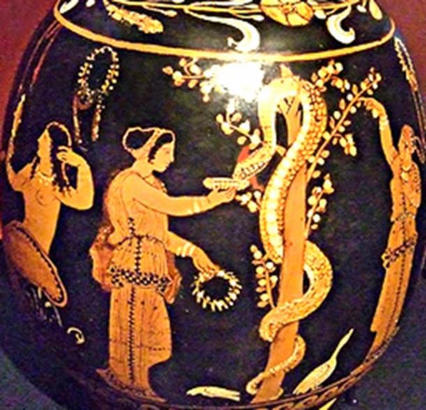 Vase from ca. 340 BC showing the Garden of the Hesperides. (Author provided)