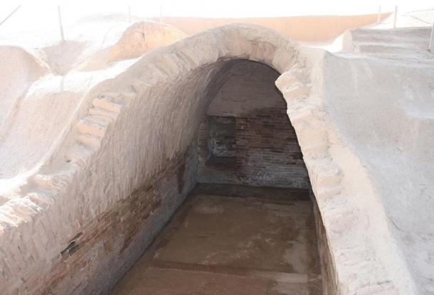 Vaulted royal tomb of Haft Teppah (Haft Tepe).