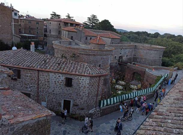 Vejano Castle on the wedding day of the daughter of Prince Landolfo di Napoli Rampolla. (Marcello Assandri)