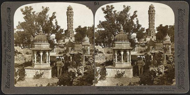 The Vijay Stambha, or Tower of Victory, was erected by Rana Kumbha in the 1400s to commemorate his victory over the Sultan of Malwa. The Vijay Stambha is an imposing piece of architecture, rising to a height of 37.2 m (122 feet). (Public domain)