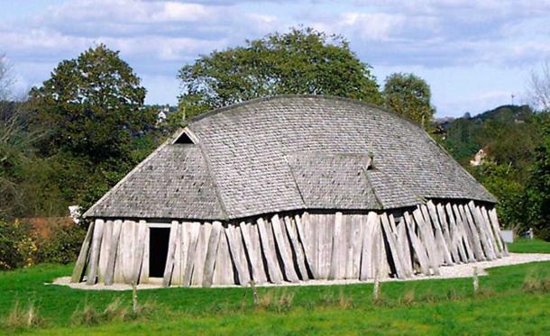 Reconstruction of a Viking house from the ring castle Fyrkat near Hobro, Denmark. 