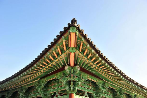 Visible T’ang architectural influence in the detail of the pavilion roof (Yeongsik Im / Adobe Stock)