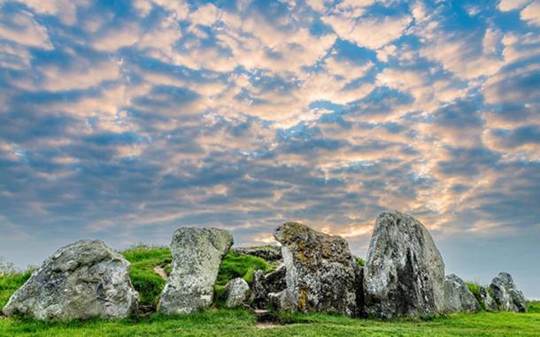 West Kennet Long Barrow 