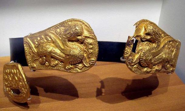 Xianbei belt buckle from the 3rd-4th century. (Public Domain)