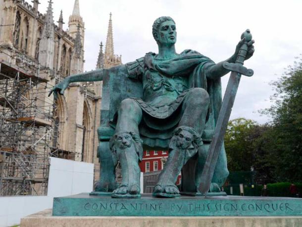 Statue at York Minster bearing the line ‘By this sign Conquer’. (Smabs Sputzer / CC BY 2.0)