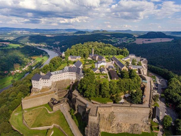 Aerial view of Königstein Fortress (Sliver / Adobe Stock)
