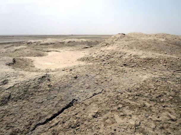 Tell al-Ubaid is a small tell discovered near Ur in southern Iraq. (David Stanley / CC BY 3.0)