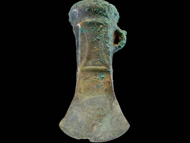 An axe head dating back to around 800 or 900 years ago. (Museum of London)