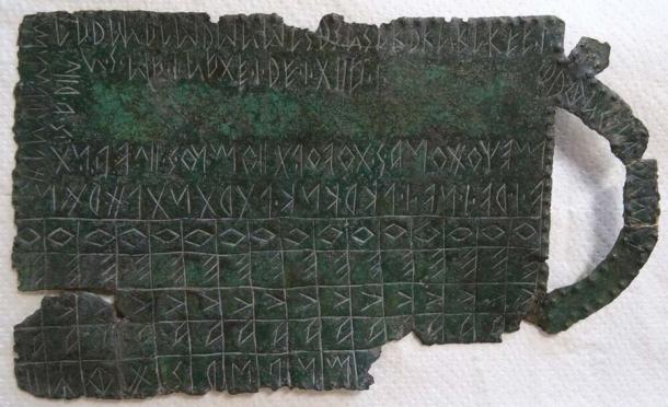 Una tablilla de escritura antigua de la cultura veneciana del Adriático. (Casa de los secretos)