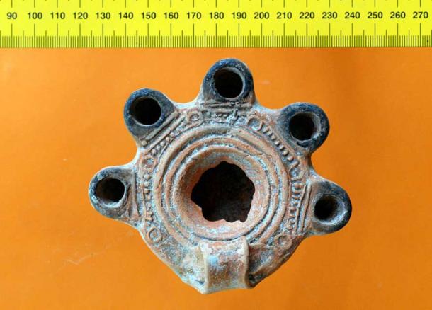 An ancient oil lamp found at Novae. (Janusz Recław / CC BY-SA 4.0)