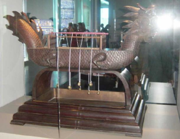 This ancient Chinese dragon-shaped device was constructed with a sequence of bells tied to a horizontally mounted burning incense clock. When the burning incense burnt and broke the threads, the bells fell down at preset interval to give an alarm. (Kowloonese / CC BY SA 3.0)