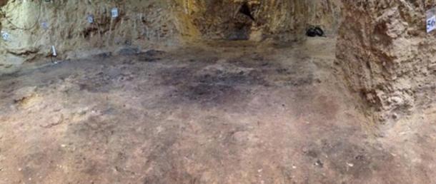 The area identified as a bedroom in the Catalonia cave. 