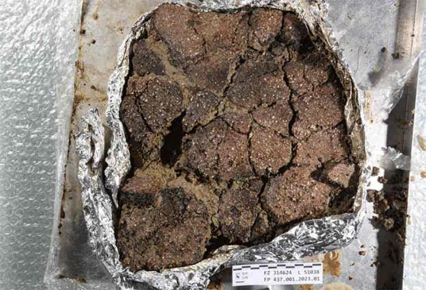 Bronze Age ceramics recovered as a block from the rescue excavation in Heimberg. (Archaeological Service of the Canton of Bern / Frédérique Tissier)