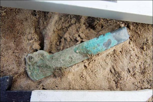 'There were no signs of a burial on the surface. Of course, on one hand, it is a pity that the burial was partly destroyed by wind erosion. But it helped us to find it. We just saw the bowl on the surface.' Pictures: Press-service YANAO, Andrey Gusev