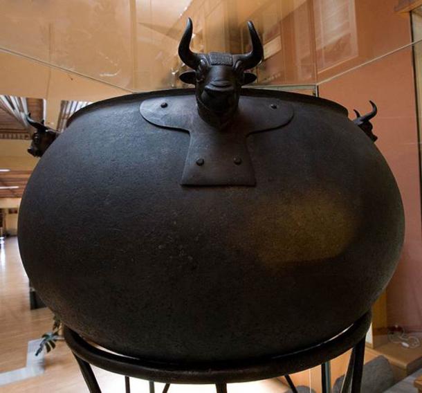 A Urartian cauldron, in the Museum of Anatolian Civilizations, Ankara, Turkey. (EvgenyGenkin / CC BY-SA 3.0)