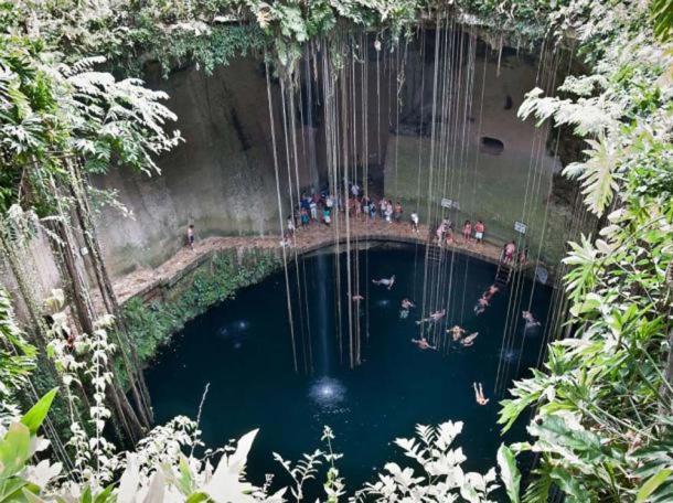 A cenote in Quintana Roo, Tulum, Mexico. (Luis Miguel Bugallo Sánchez/CC BY SA 3.0)