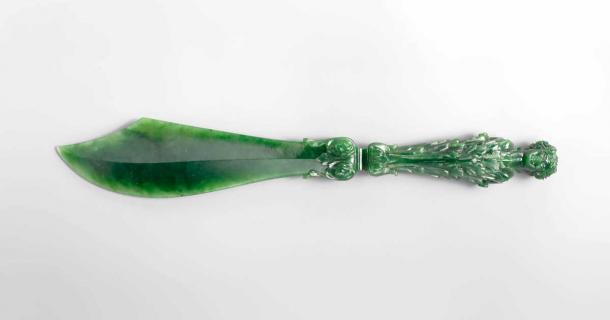 Cuchillo de jade del siglo XVIII, Francia (Dominio público / Museo Metropolitano de Arte)