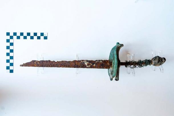 17th century ceremonial sword found at the same site. (Łukasz Miechowicz /Lubelski Wojewódzki Konserwator Zabytków)