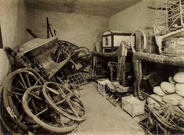 Tutankhamun’s Tomb. Disassembled chariots and cow-headed couches at the southern end of the Antechamber. (Public Domain)