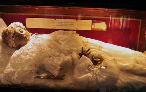300-Year-Old Child Mummy Appears to Open Her Eyes in Creepy Video Shot in Mexican Cathedral
