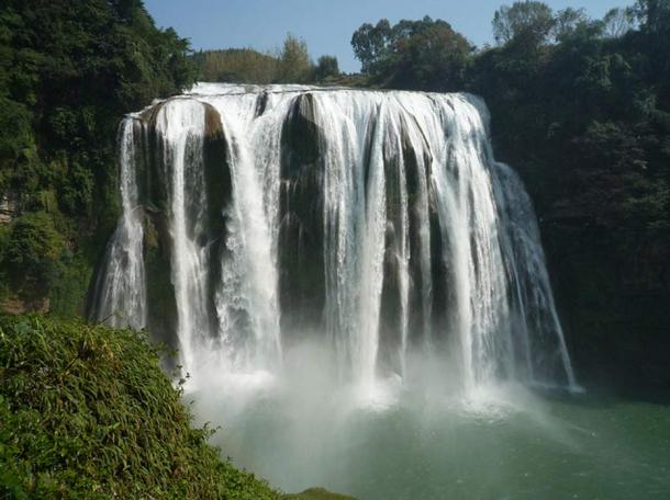 In legend, Shui-mu Niang-niang kicked over a bucket, flooding the city of Sizhou