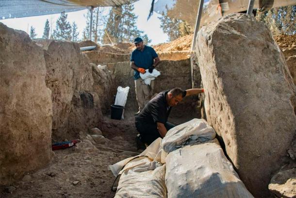 The city gate in Tel Erani, Israel, was made with giant stone blocks. Credit: Yoli Schwartz / IAA)