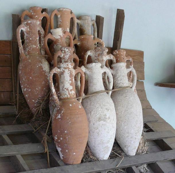 How clay amphorae vessels may have been stacked on a galley. 