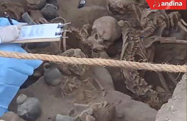 A closeup of the elite Chan Chan mass grave burial site recently discovered in Peru. (Screen shot / Peru News Agency - ANDINA)