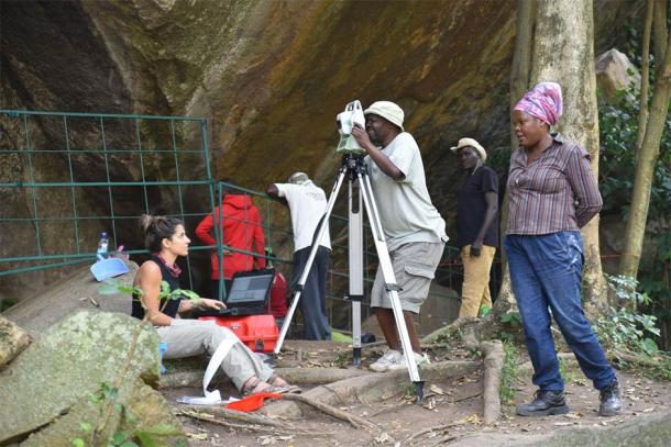 Paper co-author Dr. Christine Ogola oversees excavations at Kakapel Rockshelter. (Image: Steven Goldstein)