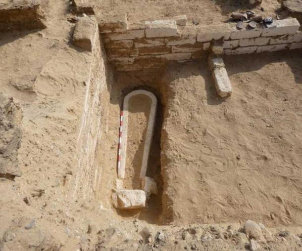 The coffin with the open lid found in one of the Roman-era tombs. Credit: Ministry of Tourism and Antiquities