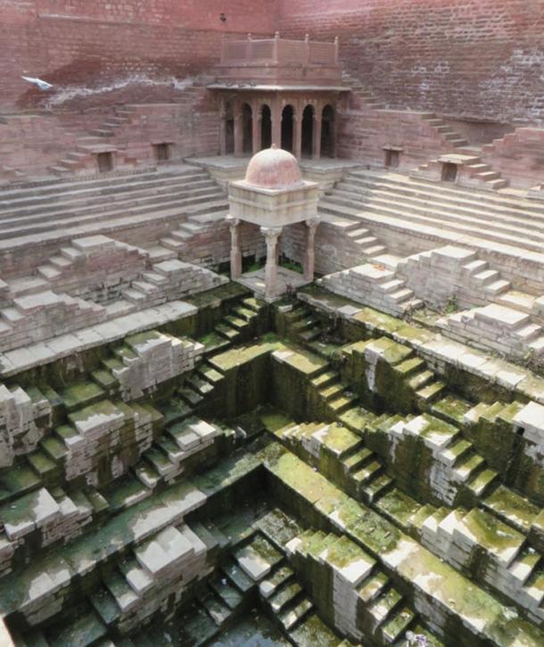 A huge, complex stepwell in Jodhpur 