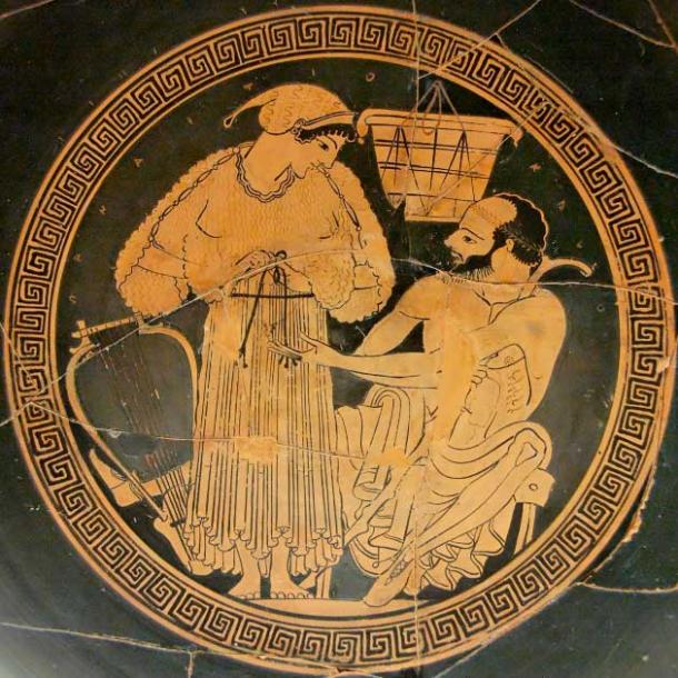 A courtesan ties up her robe again while her middle-aged client washes up. The lyre show her to be a musician called for a banquet, circa 490. (Public Domain)