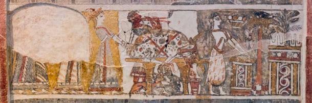 La cara lateral dañada del sarcófago de Hagia Triada, con una escena de sacrificio (ArchaiOptix / CC BY SA 4.0)