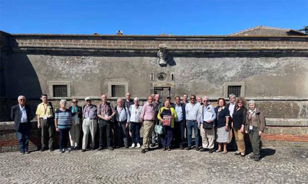 Photo of the delegation and other visitors, including, center - Prince Landolfo di Napoli Rampolla (center with salmon shirt), Mayor of Vejano, Teresa Pasquali, and Marcello Assandri. (Marcello Assandri)