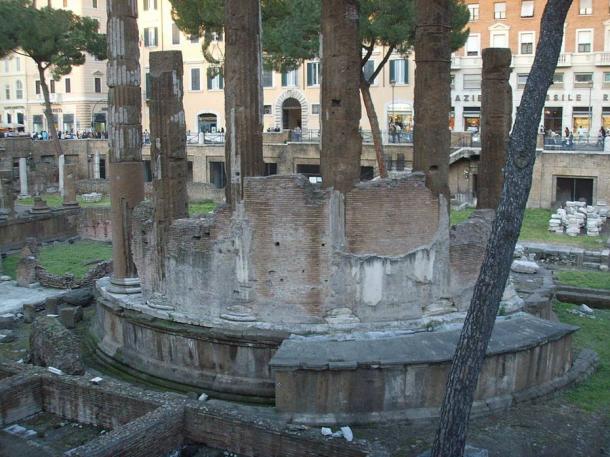 The distinctive Temple B 