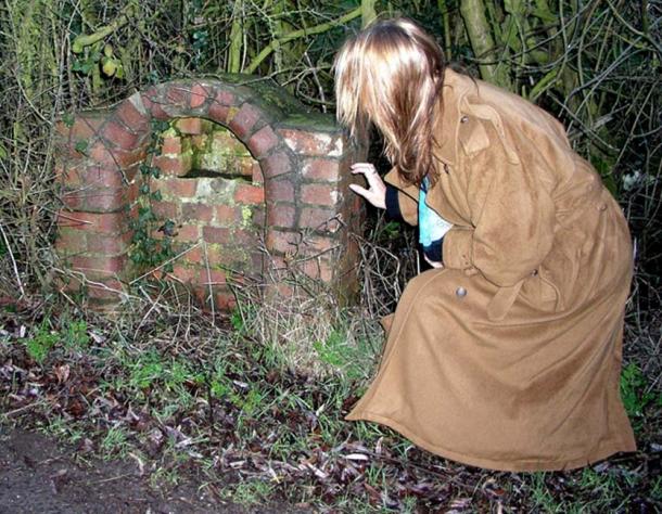 The drinking fountain at Chapel Green.