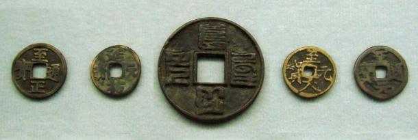 Yuan dynasty era coins – the earliest silver standard monetary system. The new paper currency may have exacerbated hyperinflation in ancient China (PHGCOM / CC BY SA 3.0)