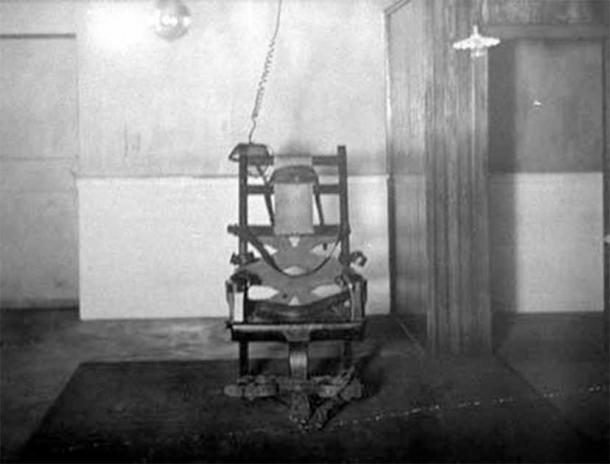 The electric chair used to ‘cook’ William Kemmler on August 6, 1890. (Public domain)
