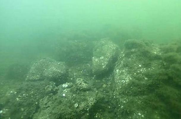 Most of the remains of the Qin dynasty palace lie submerged off the coast of China’s Liaoning province.