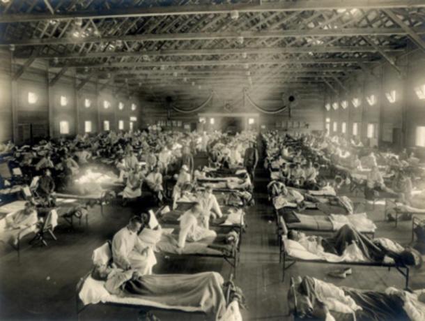 Uno de los muchos hospitales de emergencia durante la pandemia de gripe española (CC BY 2.0)