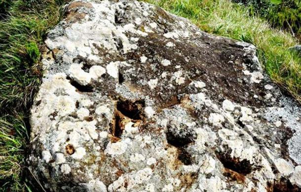 An example of slits made in rocks on the Azores islands.