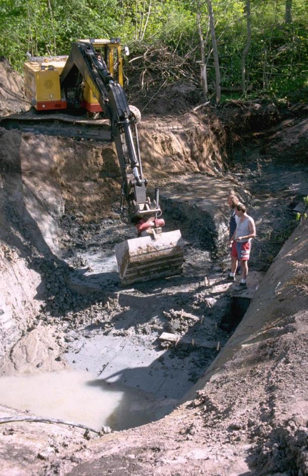 This is an excavation of the Huseby-Klev site in the 1990's.