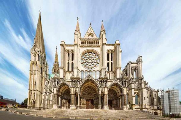 Exterior of Chartres Cathedral in France. (Valerie2000 / Adobe Stock)